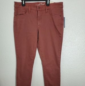 Universal thread jeans